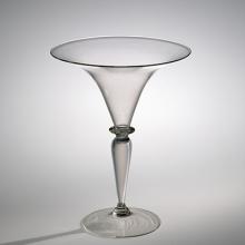 Classic Flared Wineglass